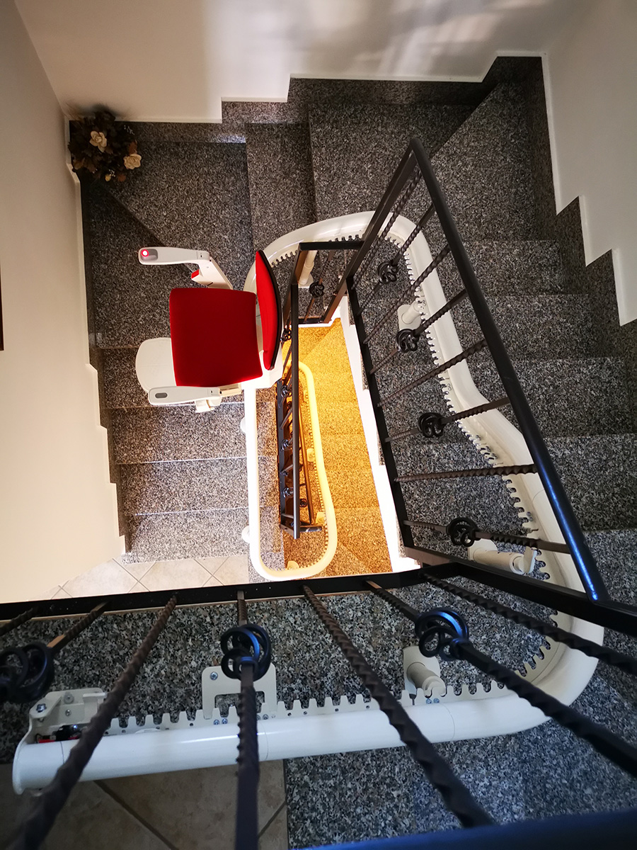 montascale-segg-curv-01
